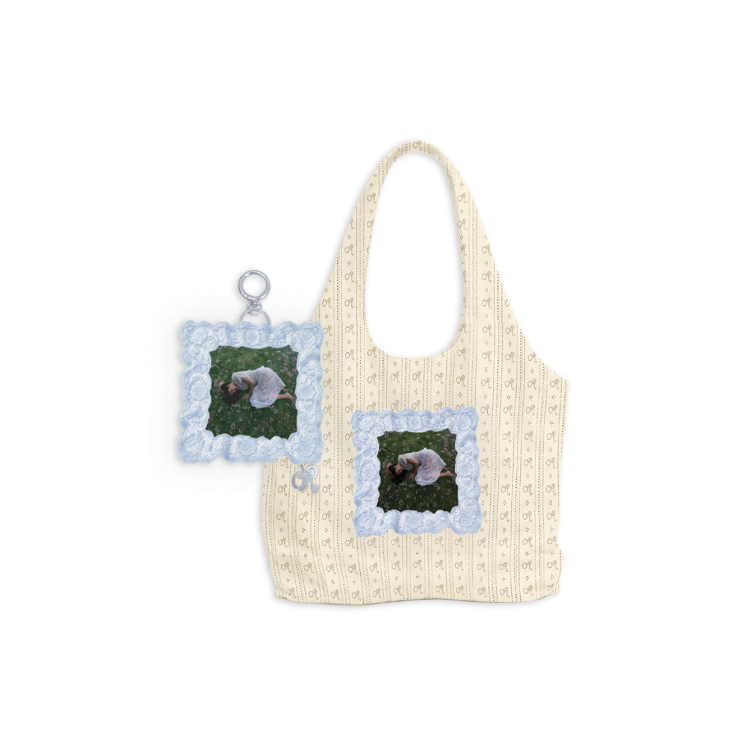 you seem pretty sad for a girl so in love charm tote (Collector's set)